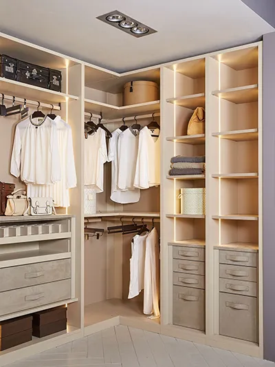Whole-house customization Malaysia interior with kitchen and wardrobe